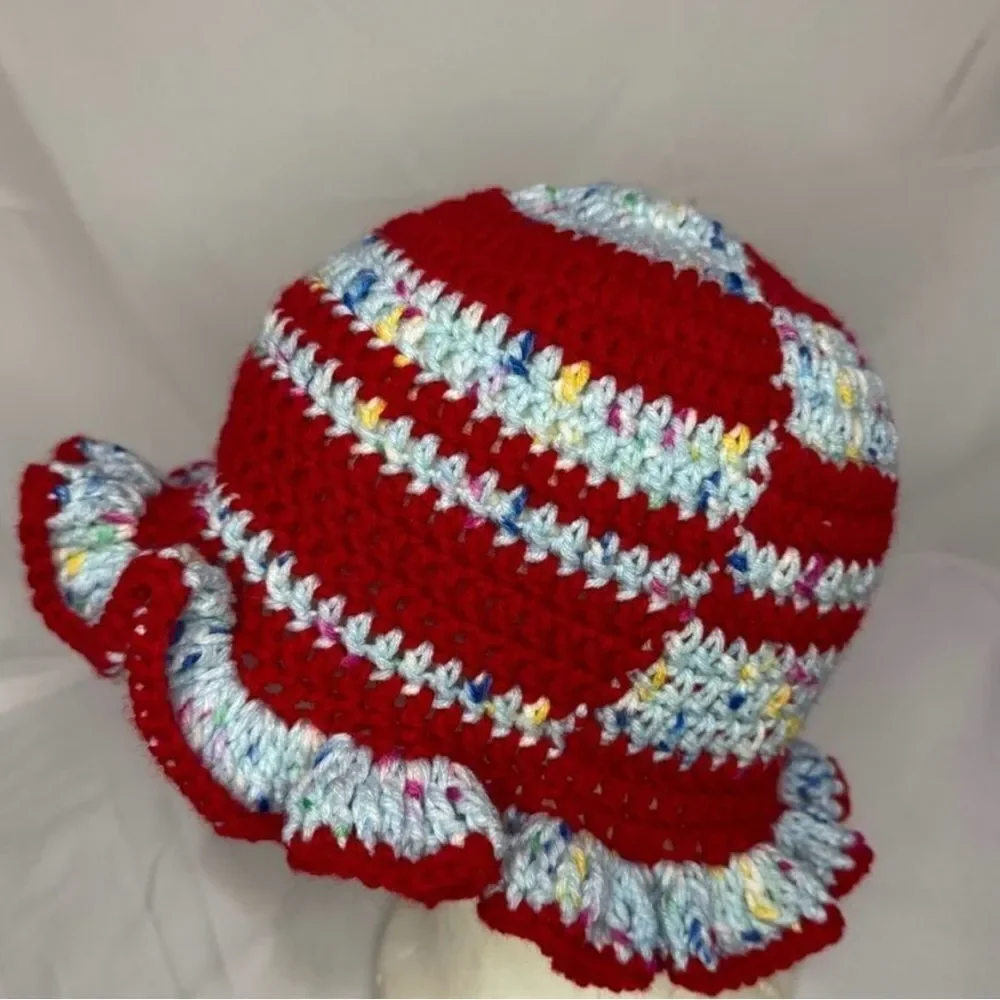 Beautiful Crochet Bucket Hat with Ruffles